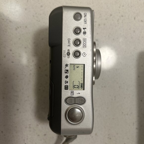 Canon Sure Shot 90u 35mm Point And Shoot Film Camera Silver w/Case Tested - Picture 3 of 6